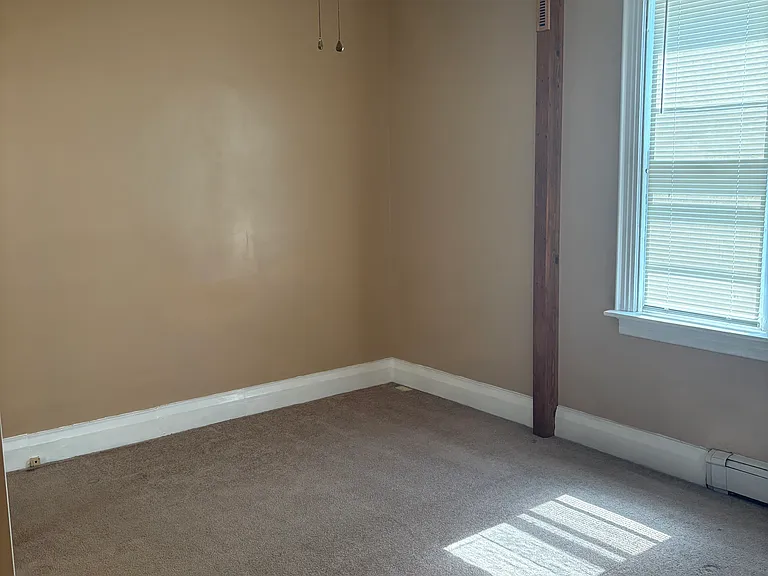 258 Locust St #1 — Photo 5