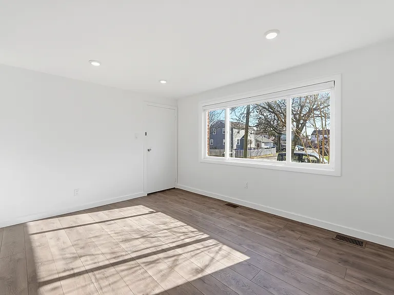 73 Macarthur Ave #1 — Photo 6