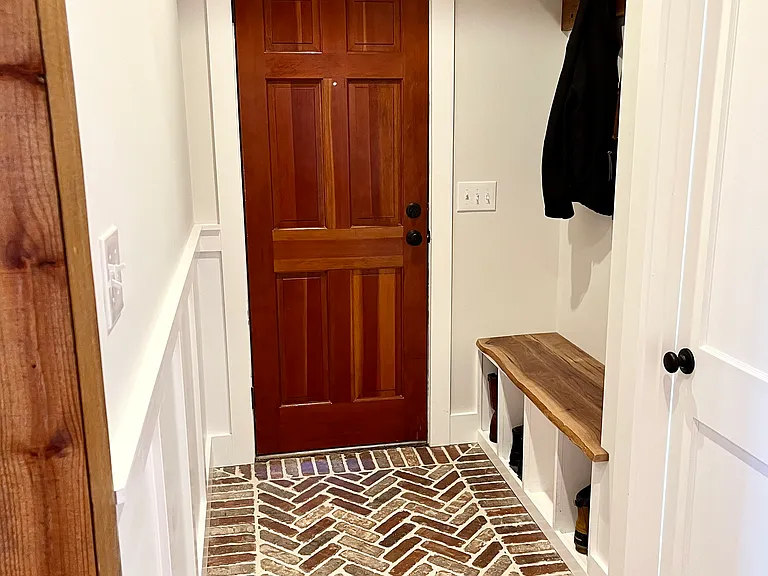 1260 Main St E — Photo 12