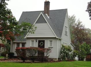 409 E Washington Blvd, Grove City, PA