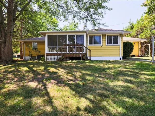 1110 SE Graham Ridge Rd, Blue Springs, MO 64014