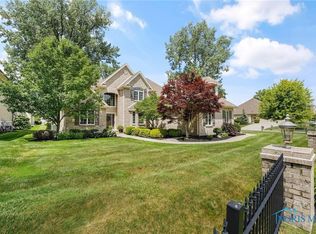 3050 Deep Water Ln, Maumee, OH 43537