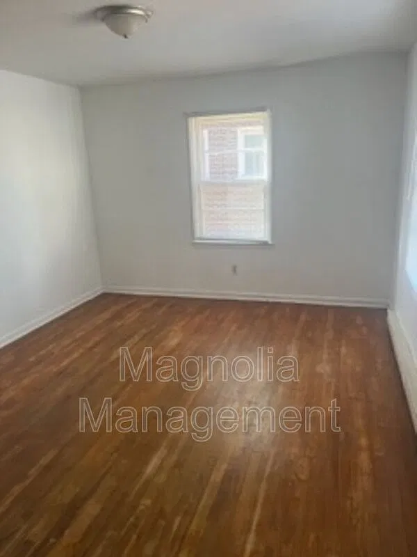 3 bed, 1.0 bath, $835 — Photo 2