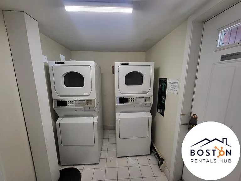 1148 Commonwealth Ave #18 — Photo 9