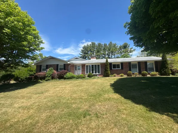 170 Pontiac St, Newland, NC 28657