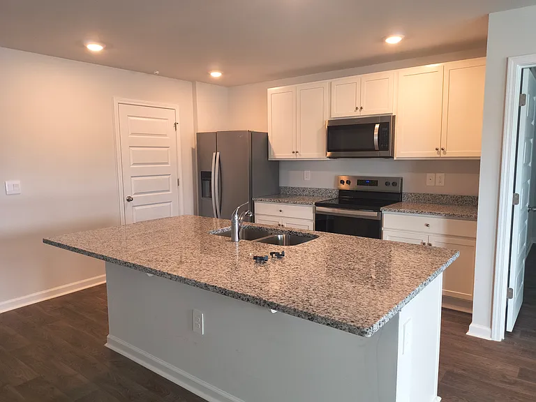 44 Autumns Wood Dr — Photo 5