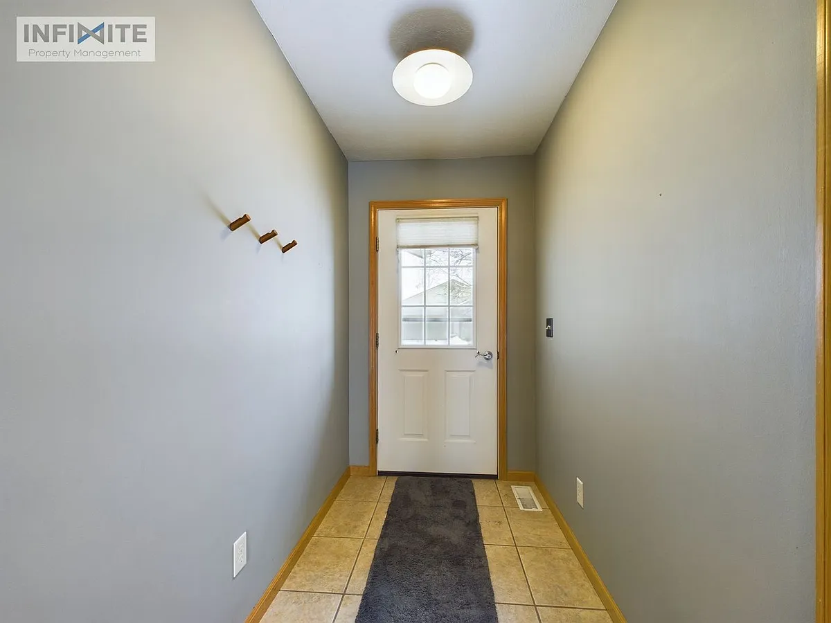 Building Photo - 4040 Ravalli St #71