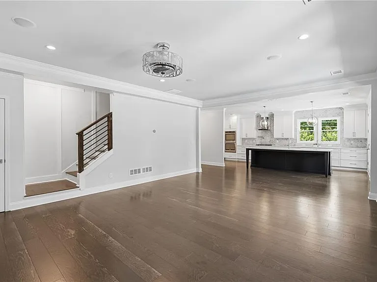 100 Cabots Cove Ct — Photo 16