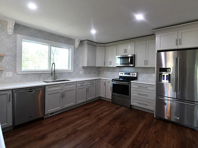 2706 Christy Ave — Photo 12