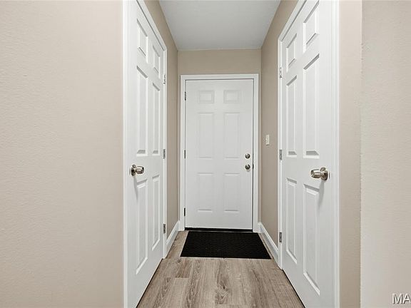 3rd image of 3906 Cherry Brook Dr
