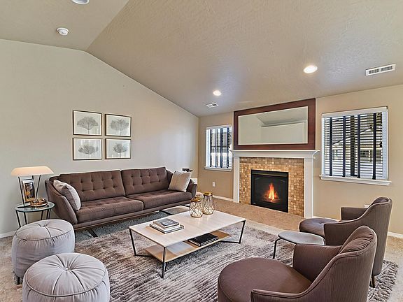 3rd image of 917 S Soda Rd