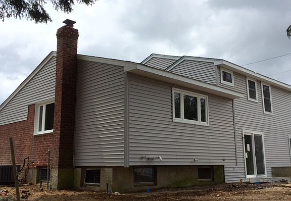 4th image of 11 Linda Ln