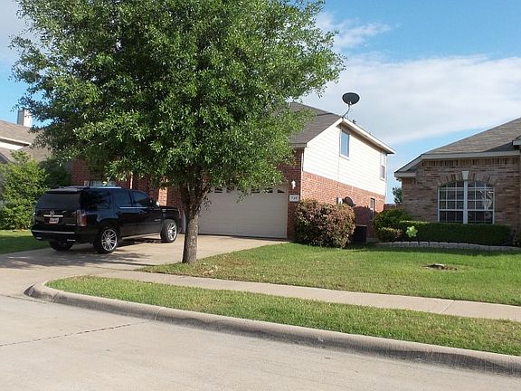 2nd image of 728 Parkford Ln