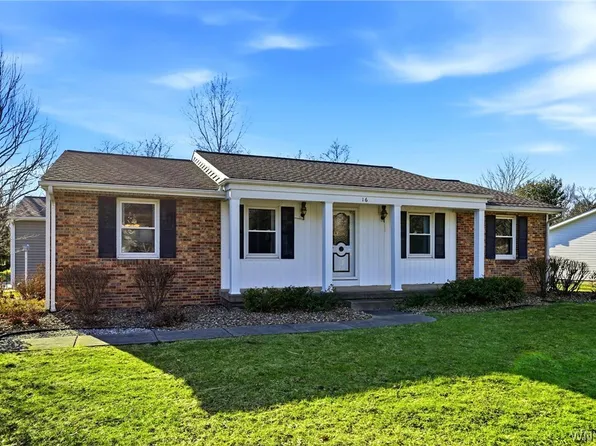 16 Rolling Hills Dr, Orchard Park, NY 14127