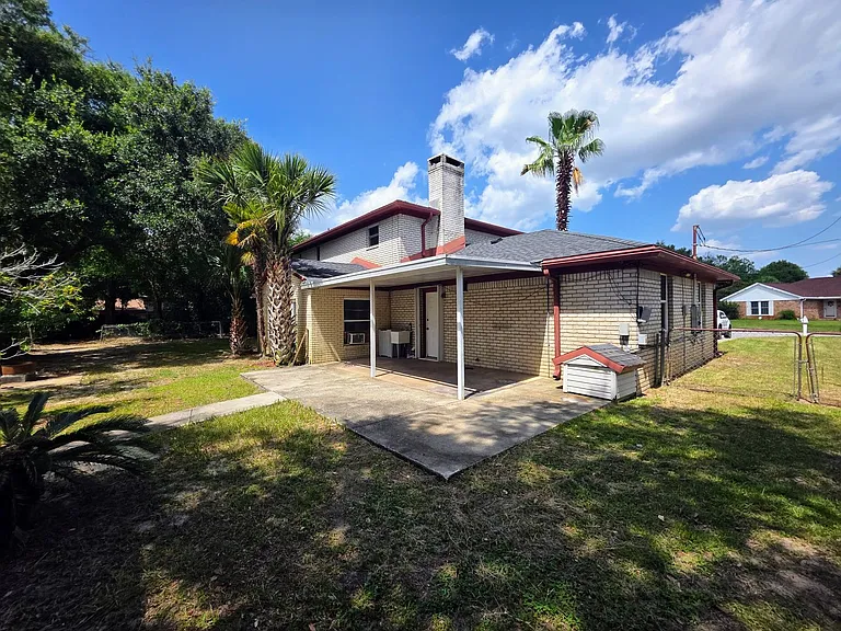 7819 Hearthstone Cir — Photo 38