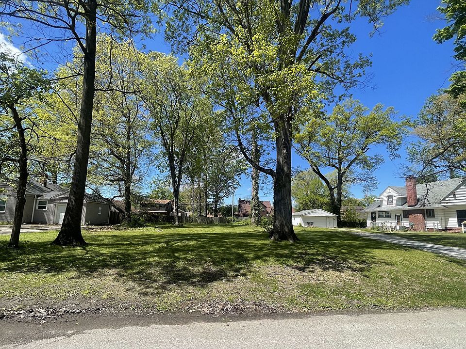 2nd image of 3634 N Gladstone Ave
