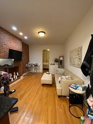 Rented by CitySites Real Estate Group | media 16