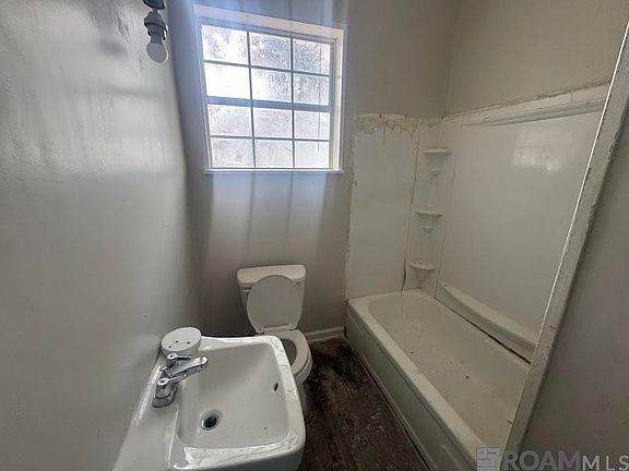 4th image of 231/233 Chatsworth St
