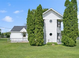 402 Bettys Grove Rd, Walker, IA 52352