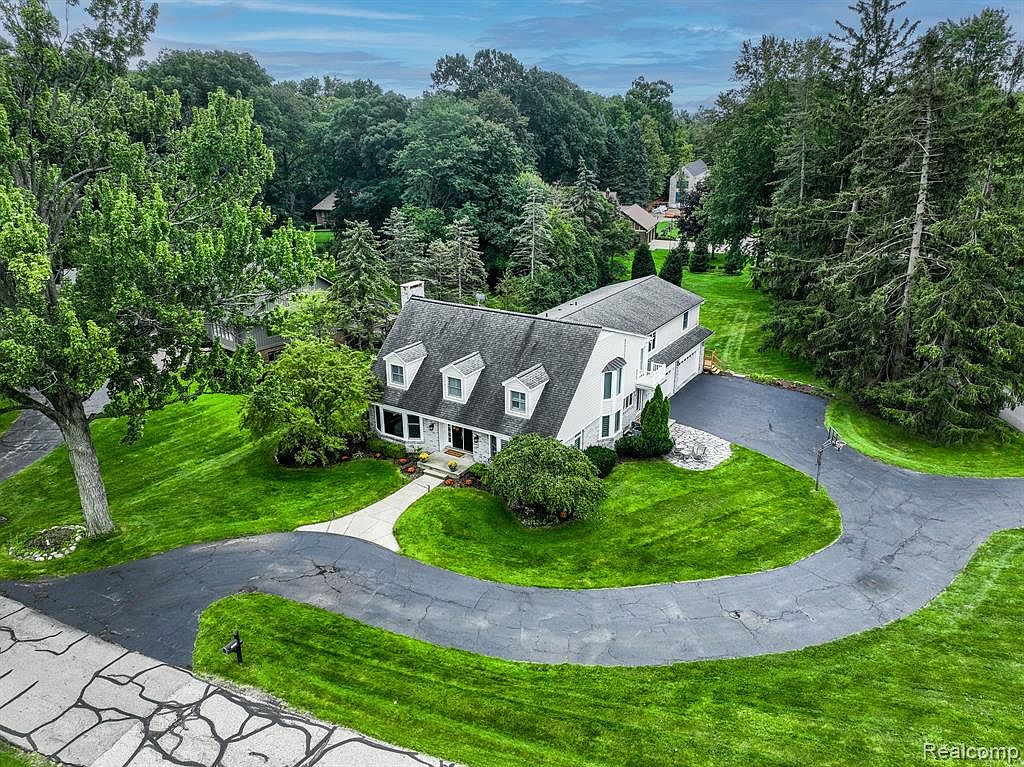 3839 Oakland Dr, Bloomfield Hills, MI 48301 MLS 20230072268 Zillow
