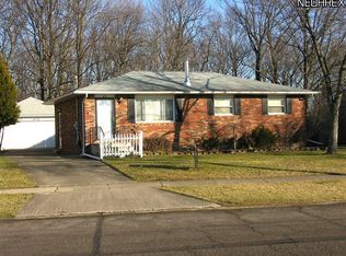 433 Windsor Dr, Elyria, OH