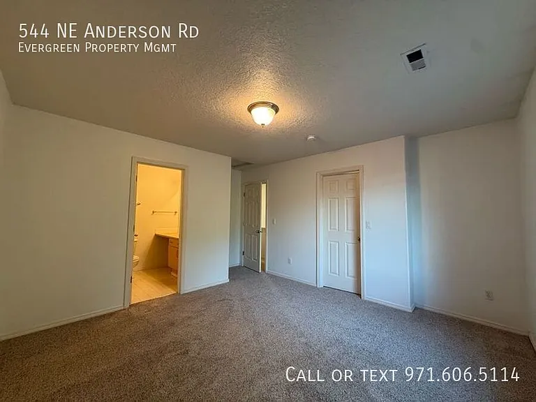 544 NE Anderson Rd — Photo 22