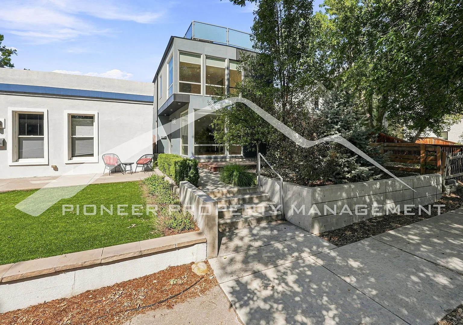Lovely Single Family Home With Central AC, Rooftop Patio, and a 2 Car Garage! — Photo 1