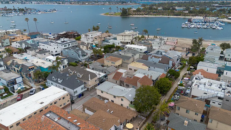 Charming 2 Bed, 1 Bath Ground Floor Duplex Unit in San Diego - $4300/mo — Photo 2