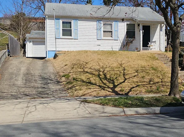 712 Crabb Ave, Rockville, MD 20850