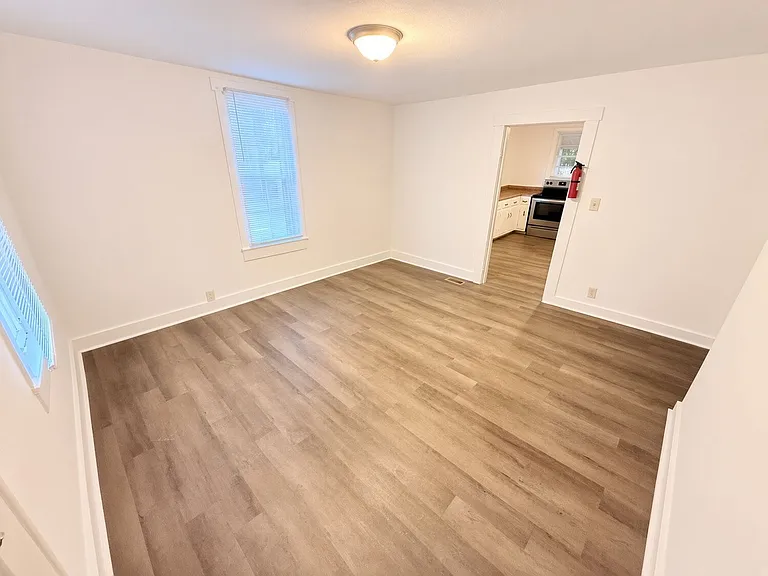 1510 Whatley St — Photo 3