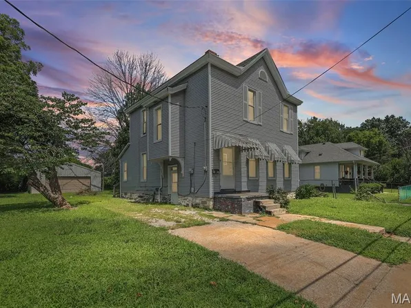 912 Tremont St, Alton, IL 62002