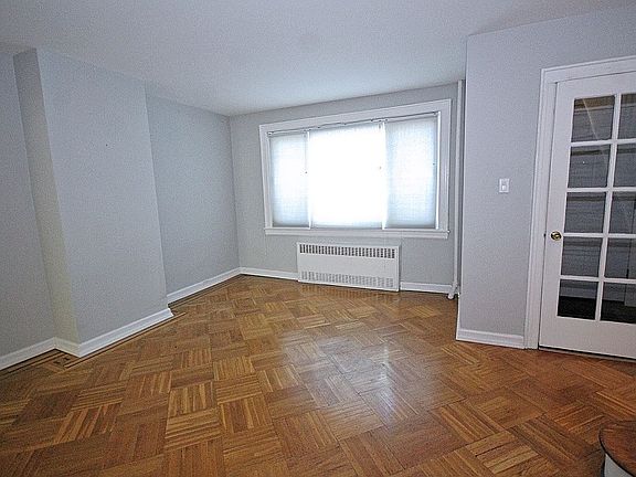 3rd image of 3306 Shore Pkwy