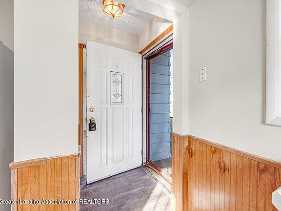 3rd image of 4908 Hughes Rd