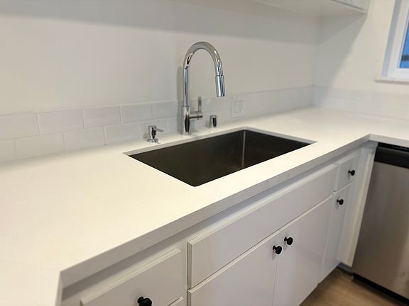 5th image of 8038 Blackburn Ave APT 1