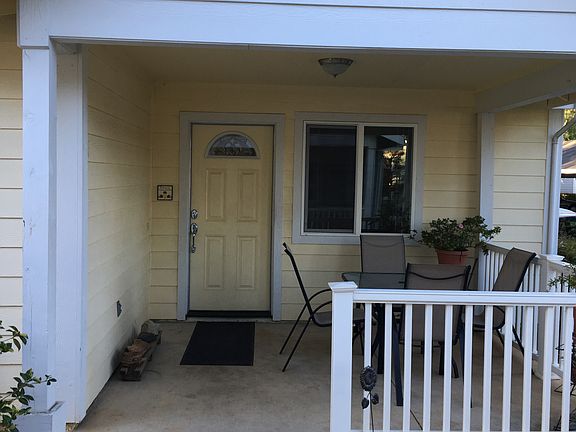 4th image of 207 Highlands Ct