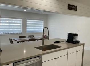 16431 Stonehaven Rd, Miami Lakes, FL 33014