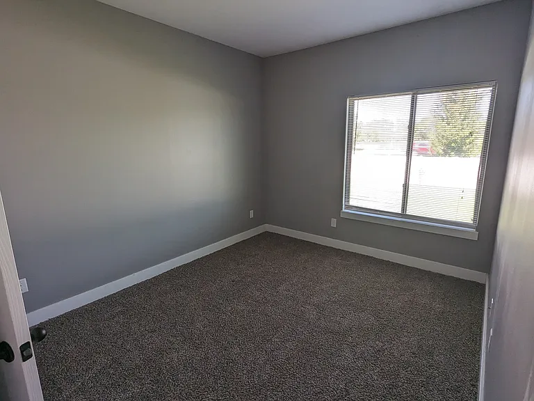 3348 E Sunflower Dr — Photo 10