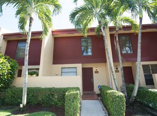 9762 NW 15th St #296, Pembroke Pines, FL 33024
