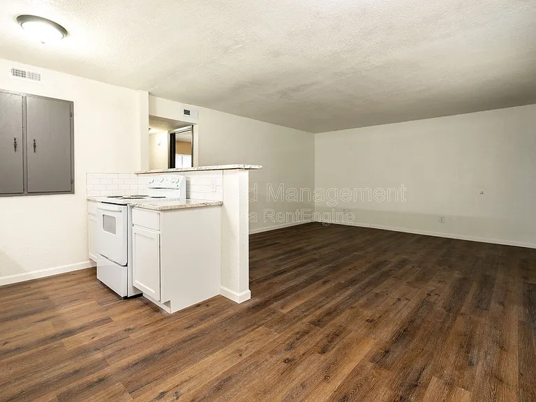 750 W Dayton Ave #204 — Photo 8