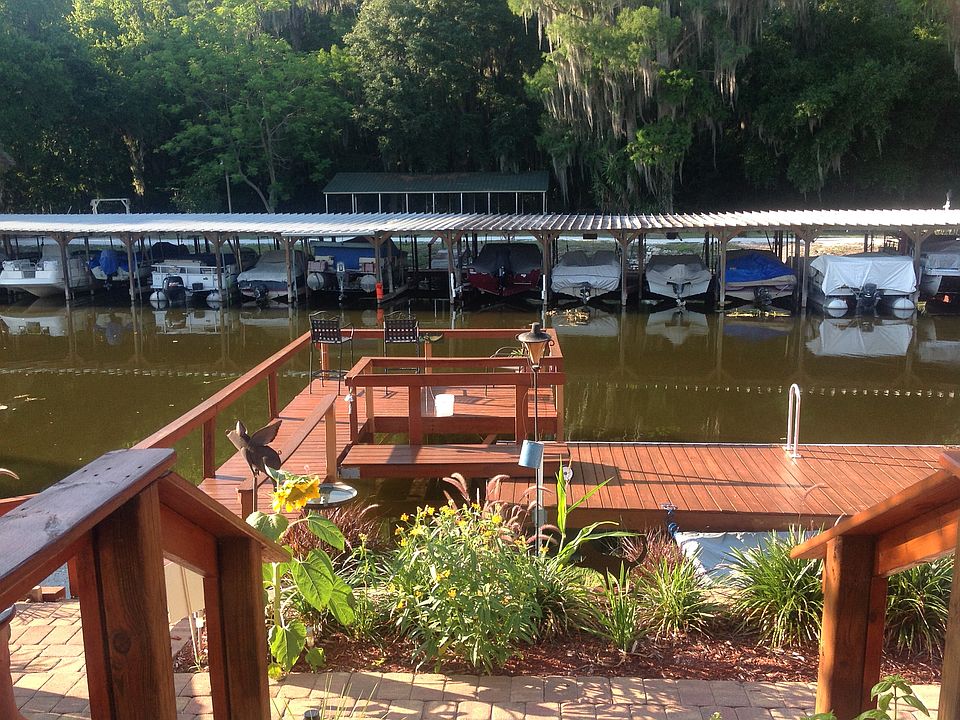 Water front on chain of lake