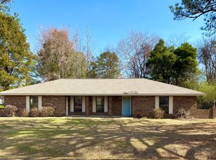 201 Dowdle St, Columbus, MS 39702