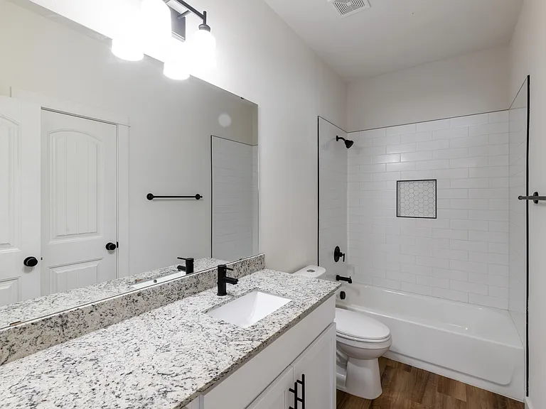 1139 Kings Hwy #102 — Photo 14