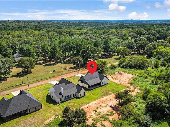 3rd image of 274 County Road 4119