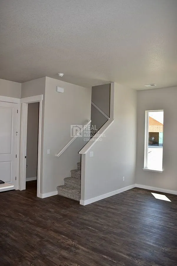 Luxury Corner Townhome with Mountain Views in Loveland — Photo 3