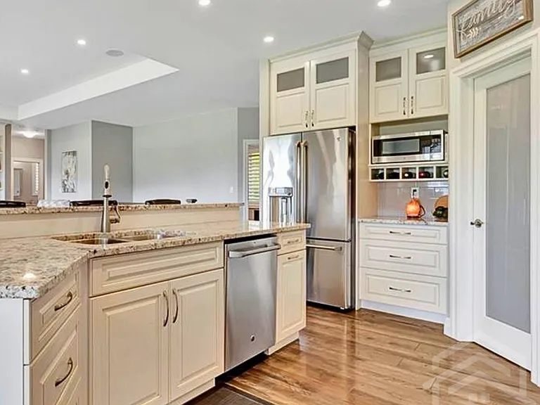 285794 Airport Rd — Photo 2