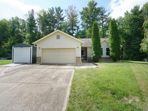 317 Creekside Dr, Bethel, OH 45106