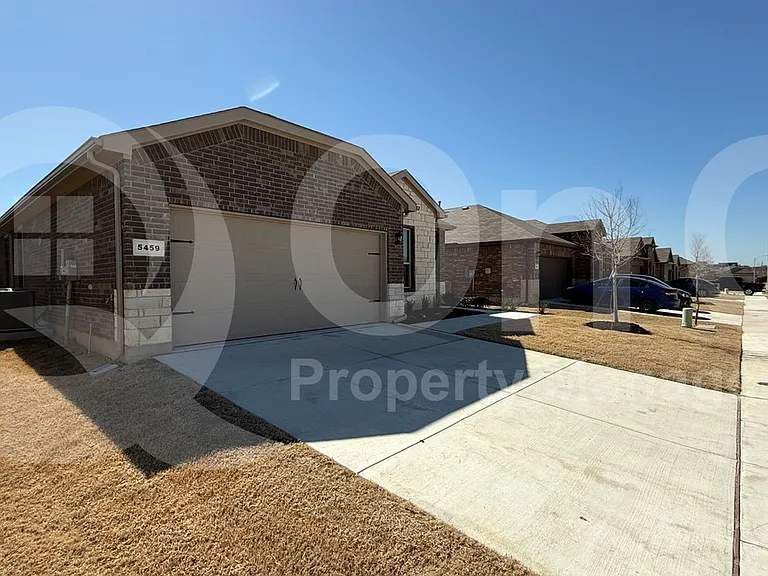 5459 Gold Pond Dr — Photo 2