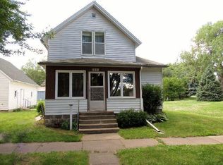 305 N State St, Terril, IA 51364