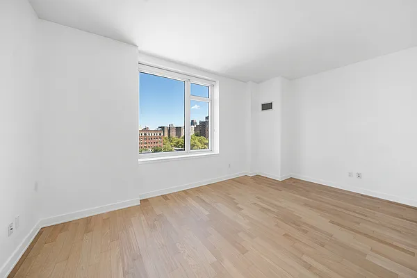 Sold by Isen & Company : Real Estate Advisors | media 6