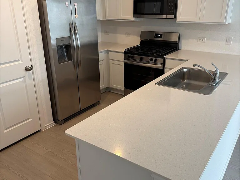 2324 Dust Devil Dr — Photo 6